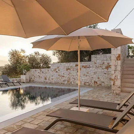 Traditional Trullo With Pool