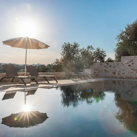 Vakantiehuis Traditional Trullo With Pool