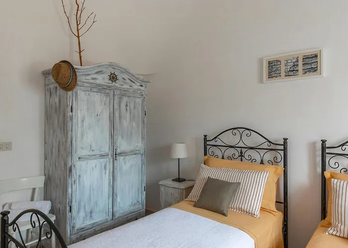 Traditional Trullo With Pool Ostuni